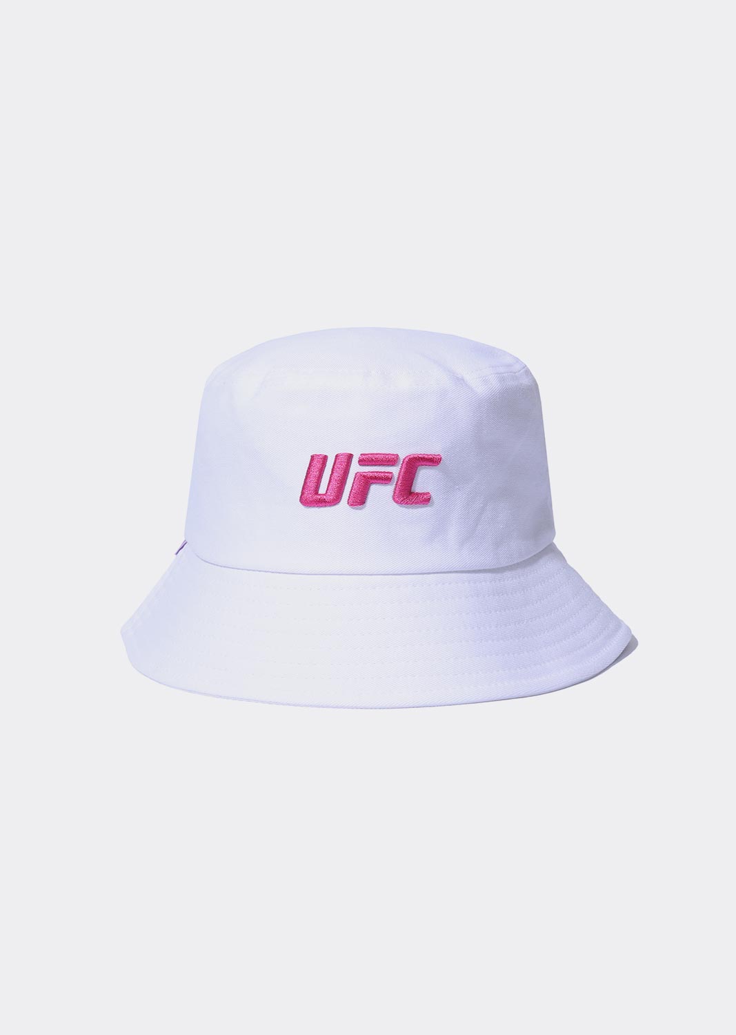 UFC 에센셜+ 버킷햇 화이트 U2HWU1341WH